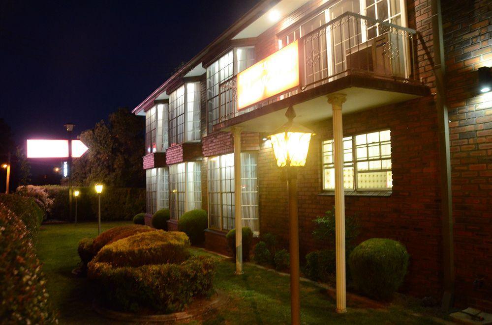 Motel Margeurita Queanbeyan Exterior photo